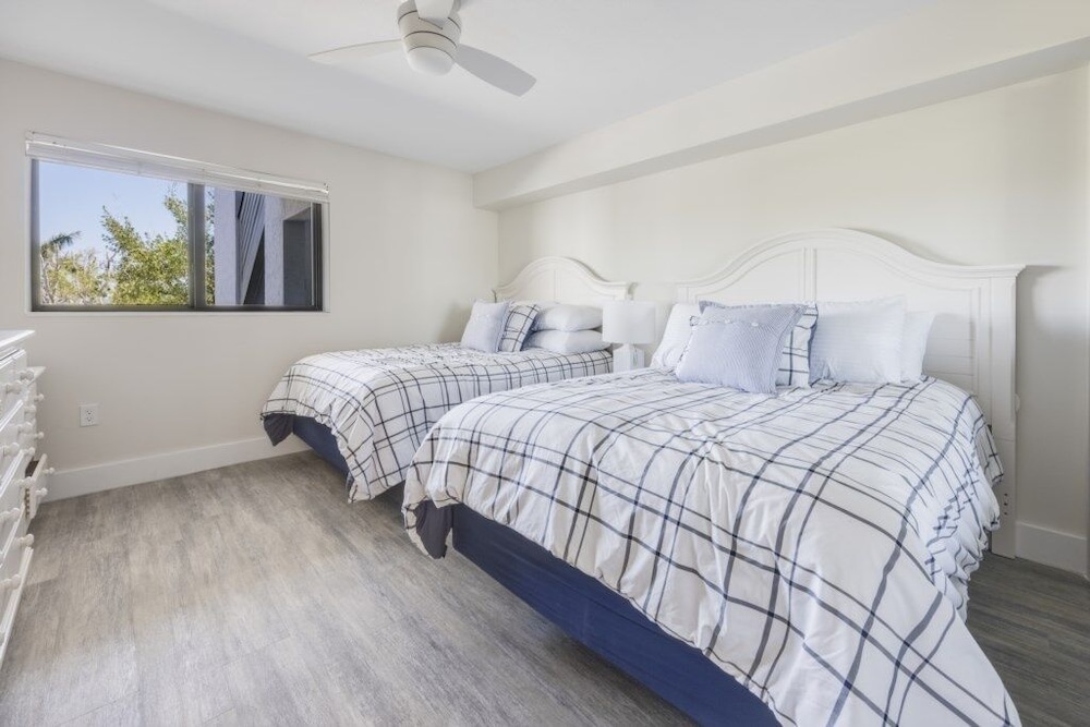 Condo, 2 Bedrooms