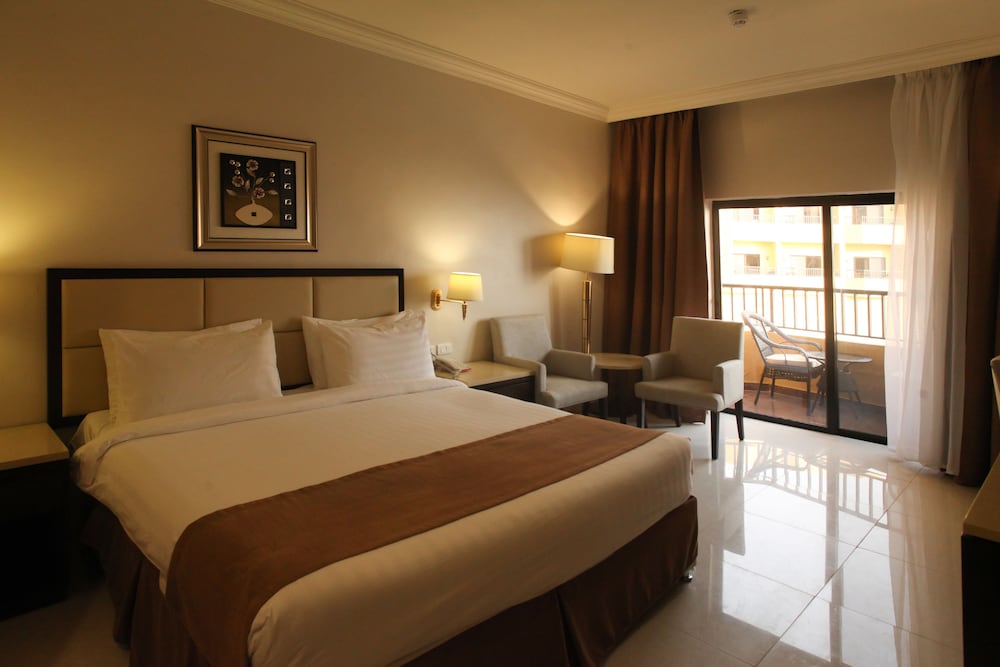 Deluxe Double Room, Pool View, Poolside photo 1