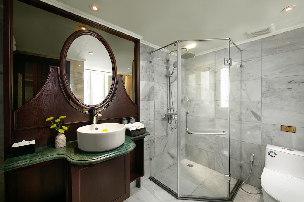 Du LAC Grand Luxury Suite photo 3