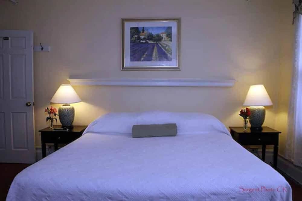 Senior Suite, 1 King Bed