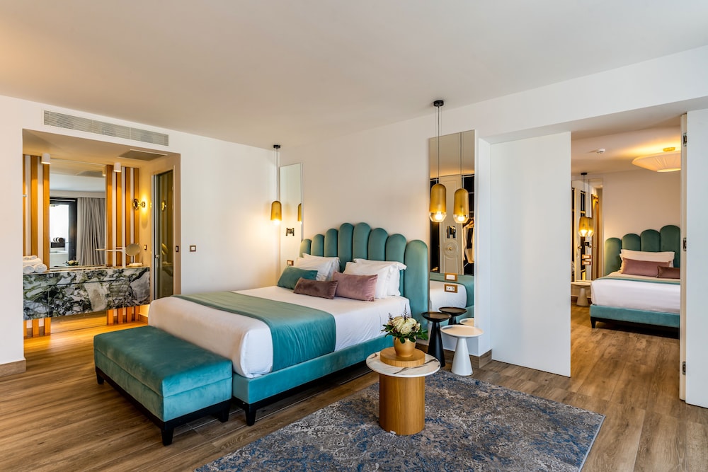 Senior Suite with Inner Courtyard View & Plunge Pool - Photo 5