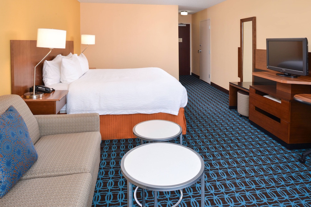 Room, 1 Double Bed (Mobility Accessible, Roll-In Shower)