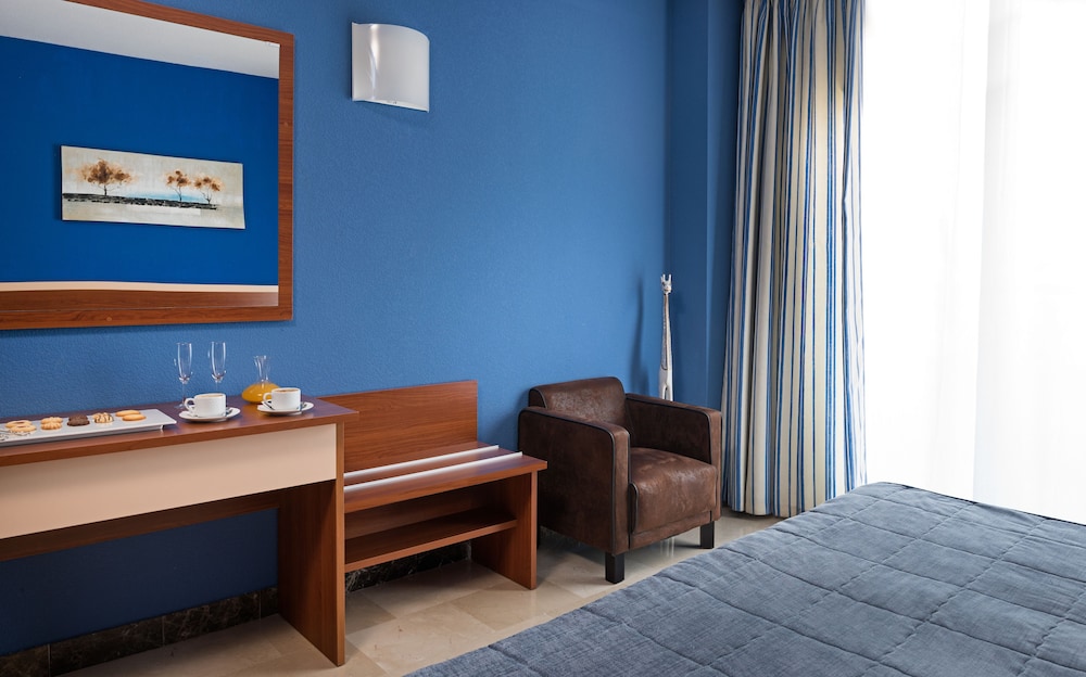 Single Room, Terrace