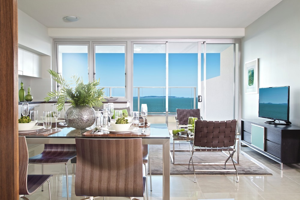 1 Bedroom Apartment Ocean Front photo 2