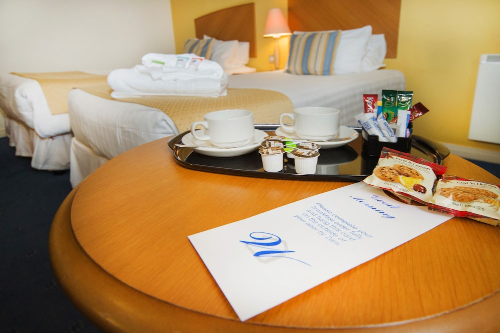 Standard Twin Room - Photo 4