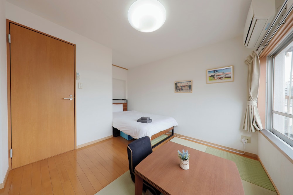 402, 6-person Accomodation, Non Smoking photo 1