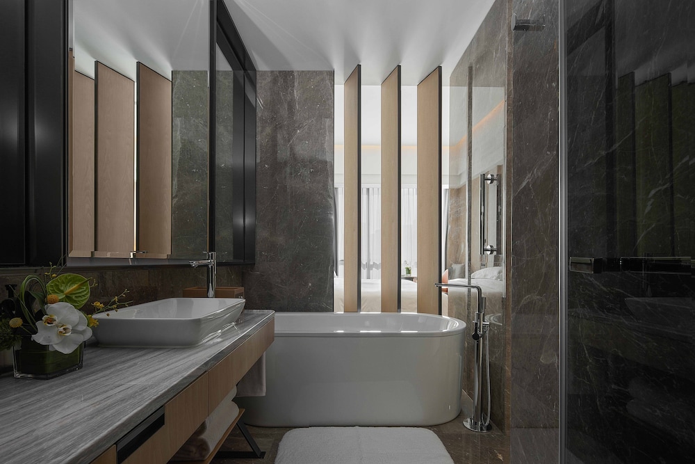 Classic Room, 2 Double Beds (Club Lounge Access) - Photo 6