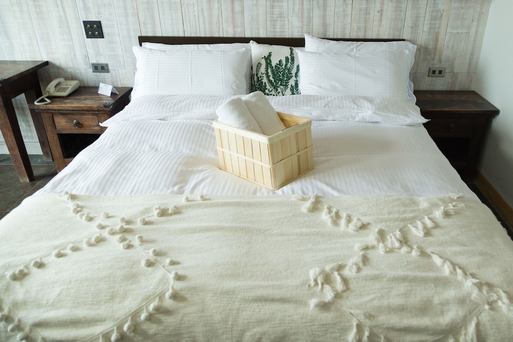 Standard Double Room - Photo 10