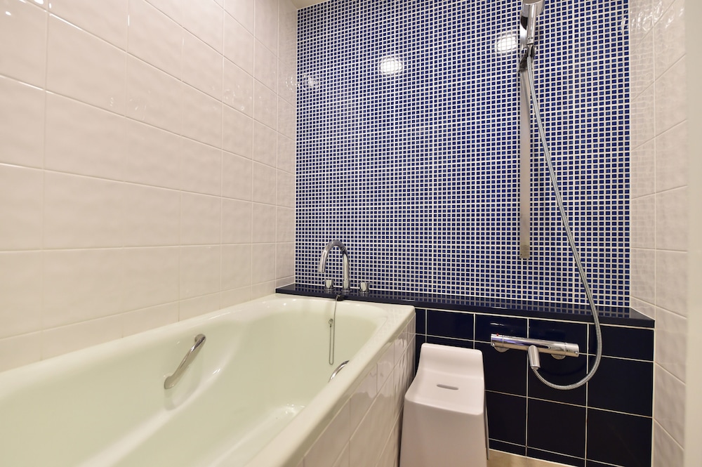Deluxe Twin Room, Non Smoking - Photo 9