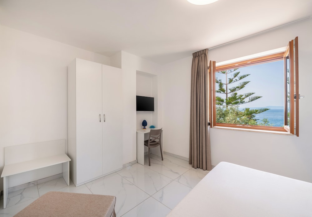 Classic Condo, Patio, Partial Sea View
