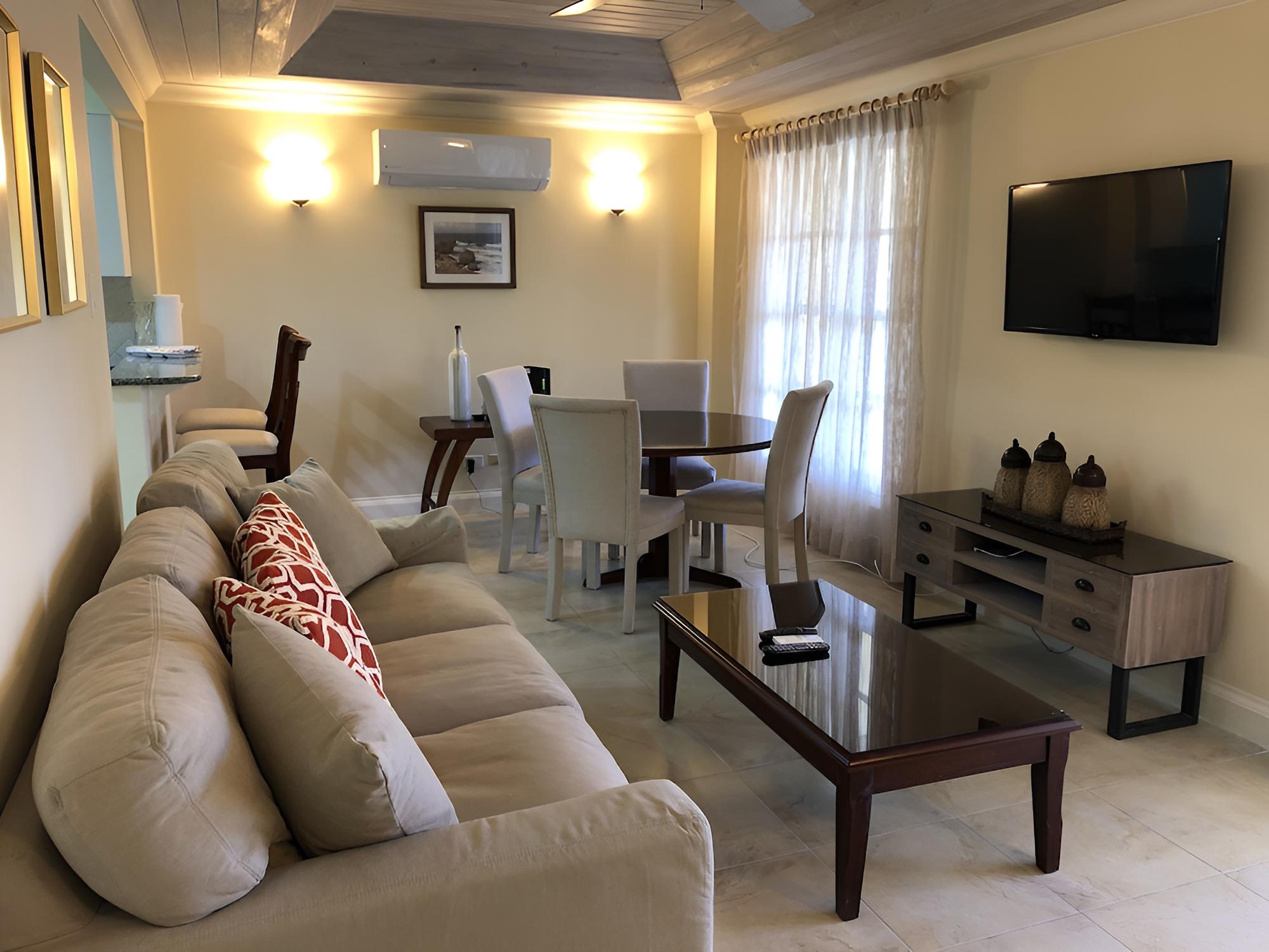 Standard Condo, 1 King Bed, 2 Bathrooms, Partial Ocean View