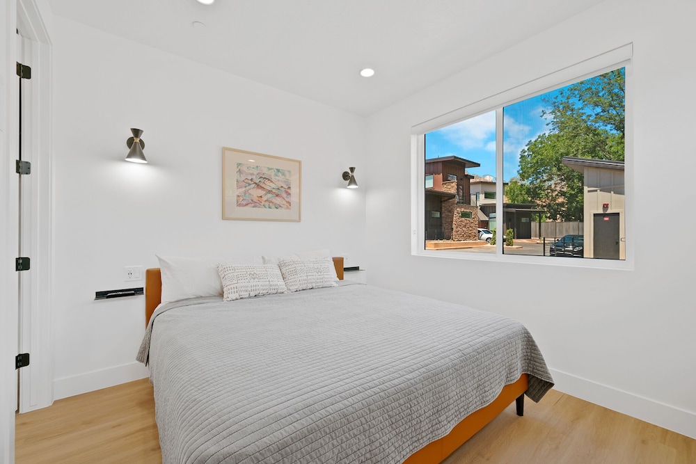 Deluxe Bungalow, 1 King Bed with Sofa bed, Mountain View