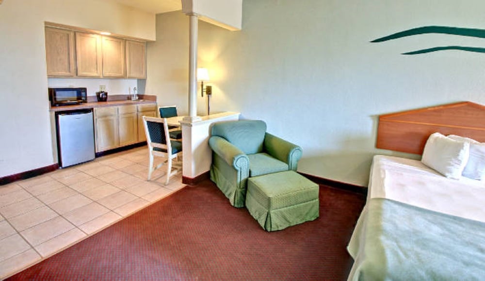 Standard Room, 2 Queen Beds, Accessible photo 3