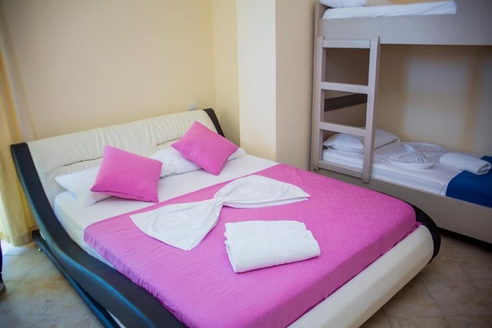 Triple Room, Balcony, Partial Sea View photo 1
