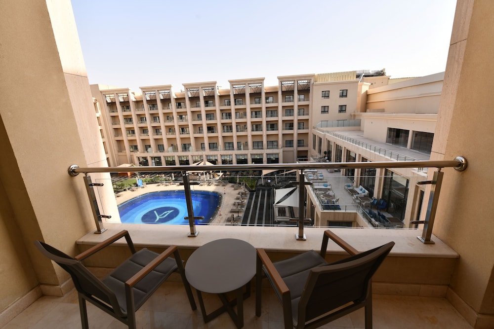 Deluxe Twin Room, Pool View - Photo 4