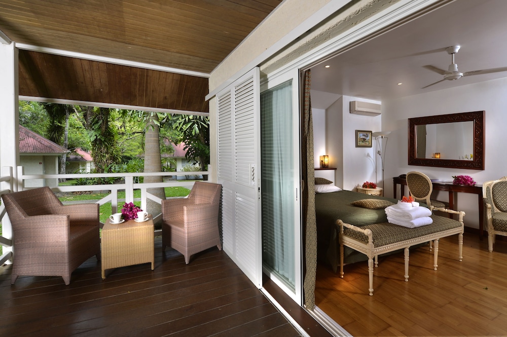 Classic Bungalow, 1 King Bed, Non Smoking photo 2