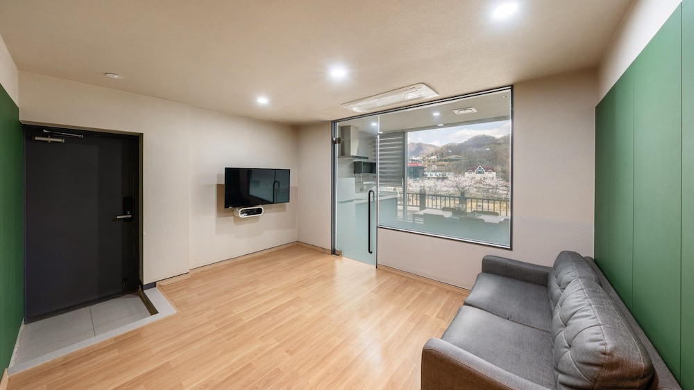 Basic Room, 1 Bedroom (Room B103 (Couple/Family Room)) - Photo 1