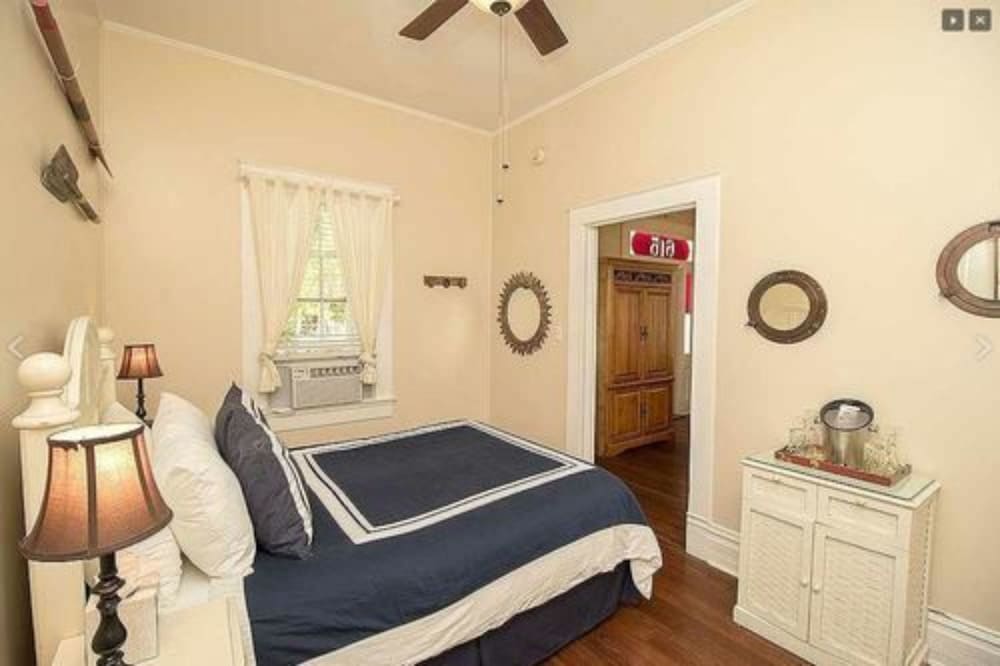 Suite, 1 Queen Bed with Sofa bed (Captain's Suite 1) photo 3