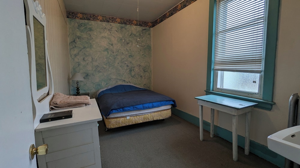 Basic Single Room