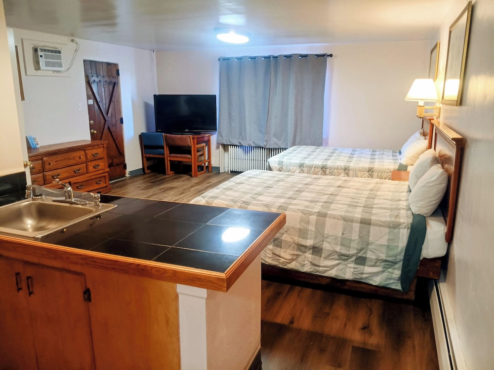 Basic Double Room photo 3