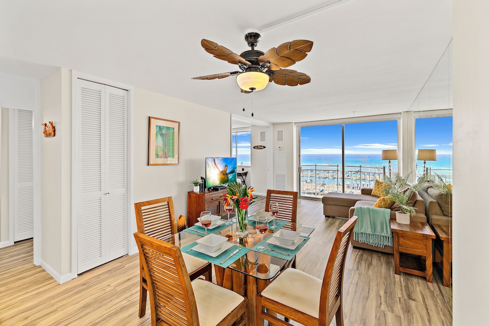 Ocean View 1BR at Ilikai Marina: Apartment, 1 Bedroom, Ocean View (Ilikai Marina (0124)) photo