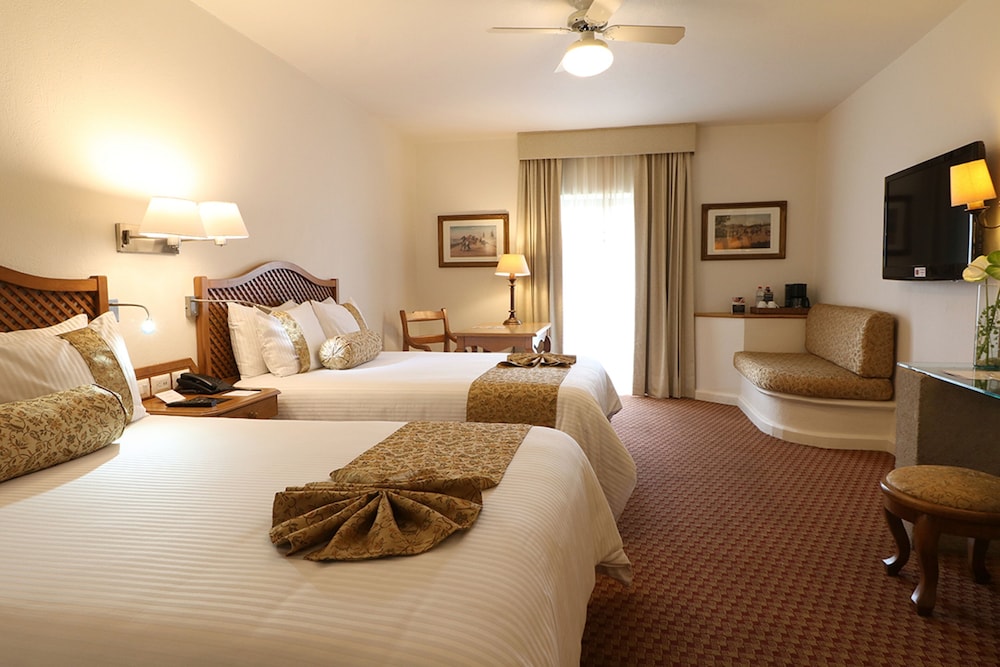 Grand Room, 2 Double Beds (Deluxe) - Photo 1