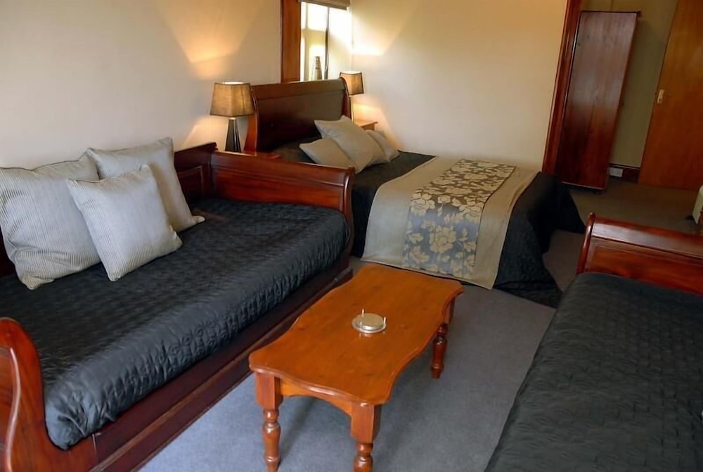 Twin Room - Photo 1