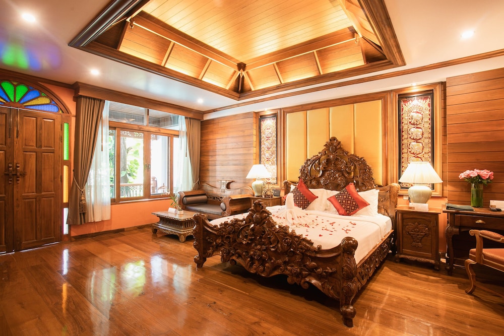 Executive Room (Pool Access with Jacuzzi and Balcony)