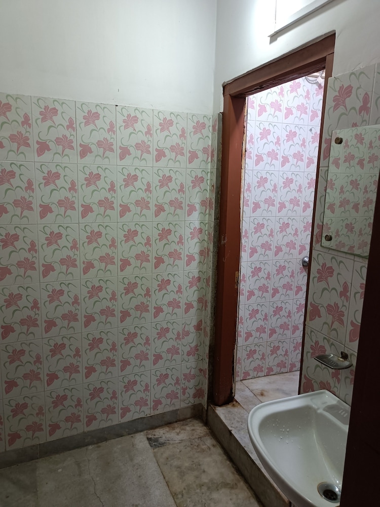 Deluxe Room - Photo 11