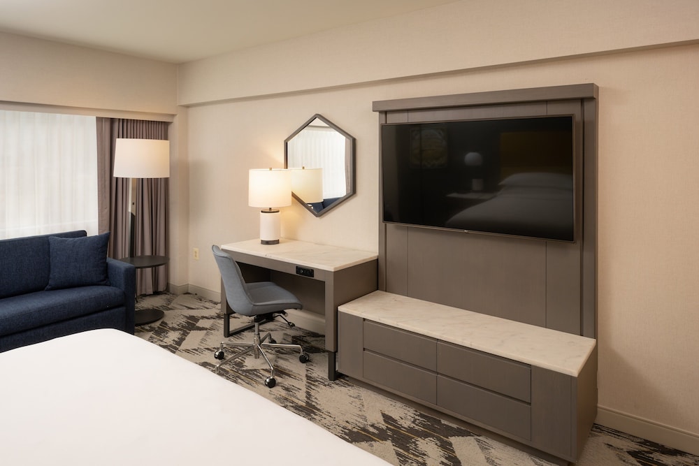 Club Room, 2 Queen Beds - Photo 3