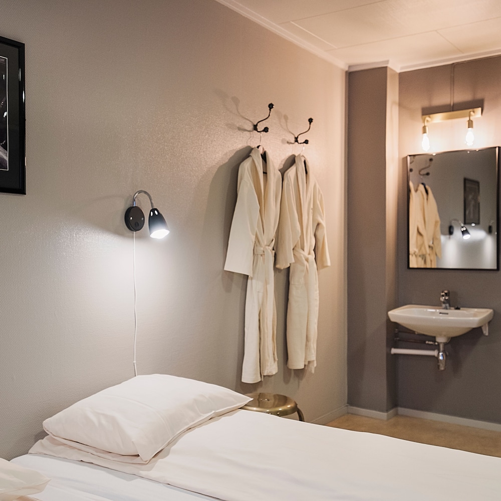 Triple Room - Photo 6