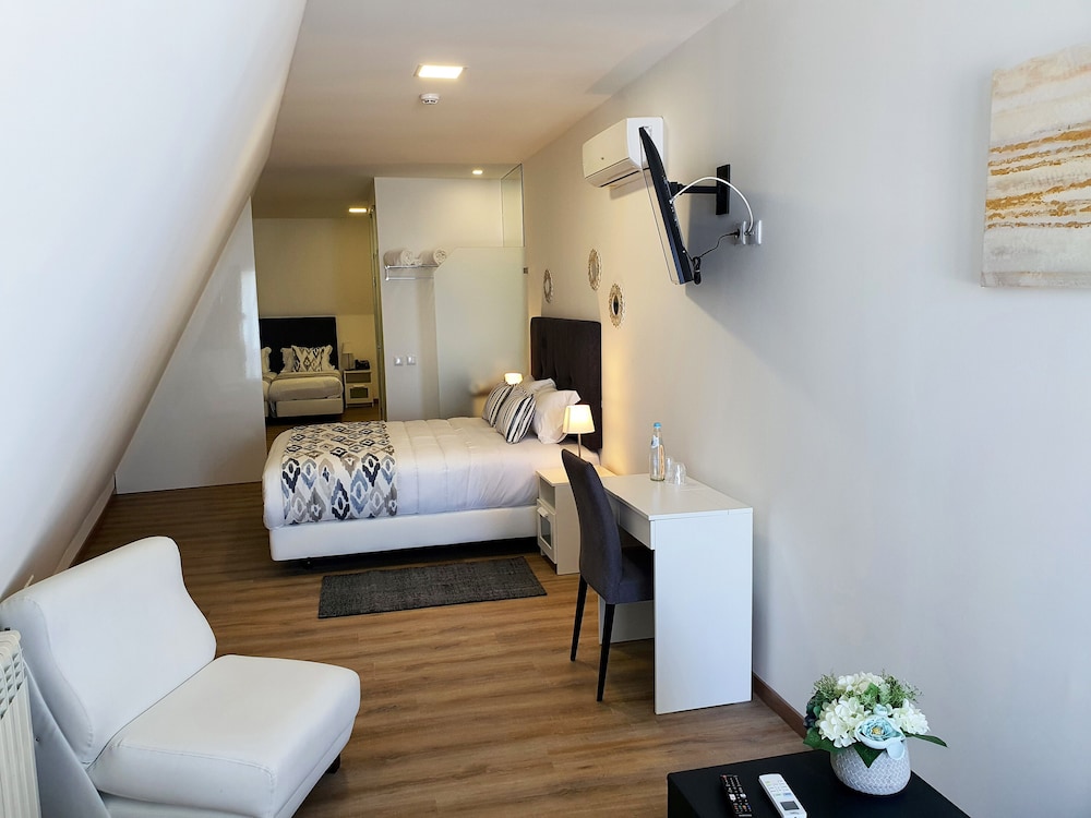 Panoramic Suite - Photo 6