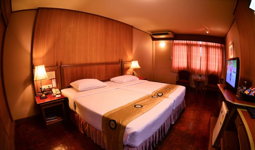 Deluxe Twin Room photo 3