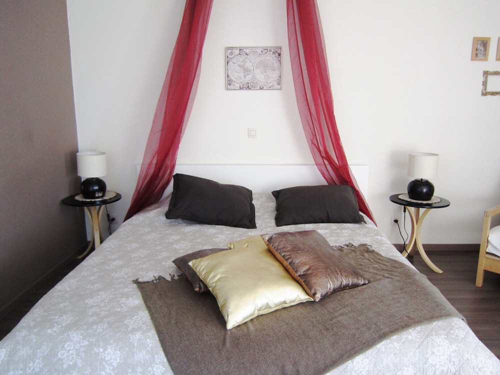 Villa photo 2