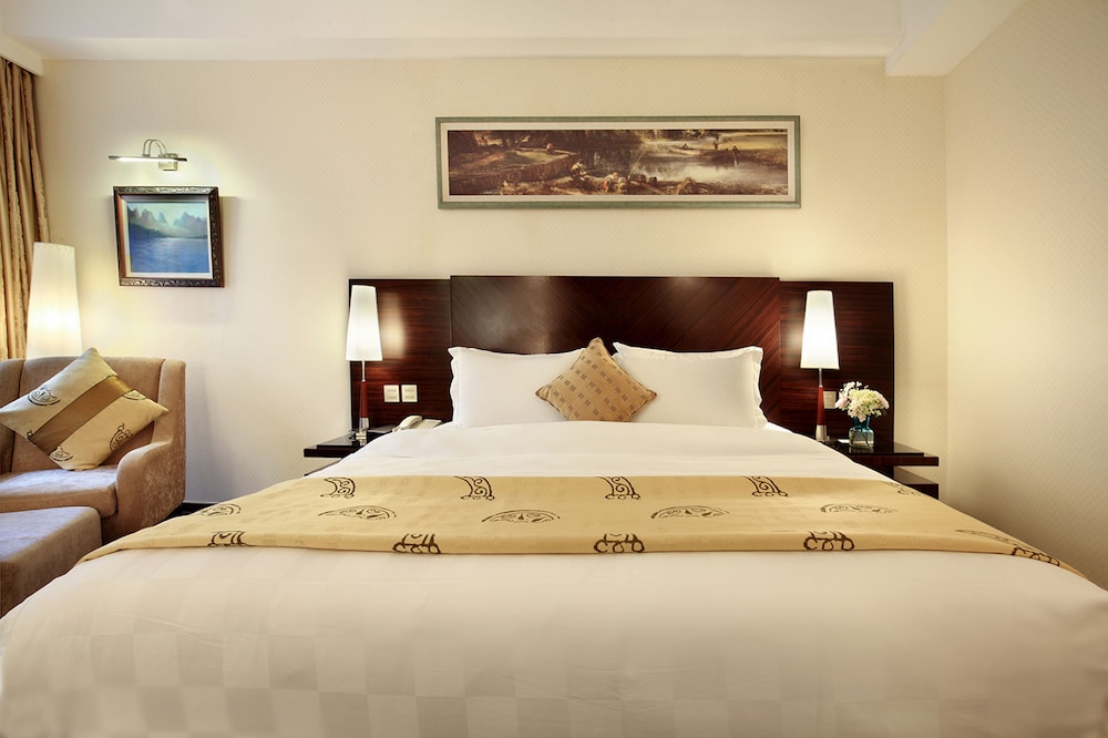 Superior King Room - Photo 4