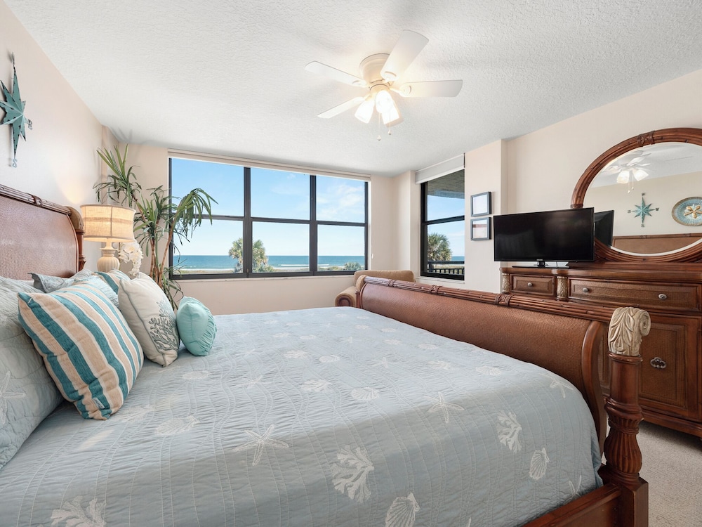 Condo (2 Bedrooms) photo 3