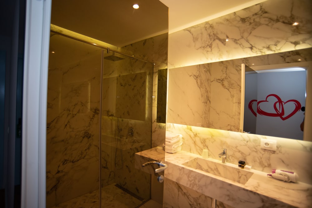 Deluxe Double Room, Balcony, Sea View photo 2