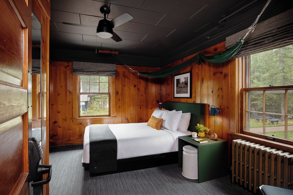 Standard Room, 1 Queen Bed photo 1