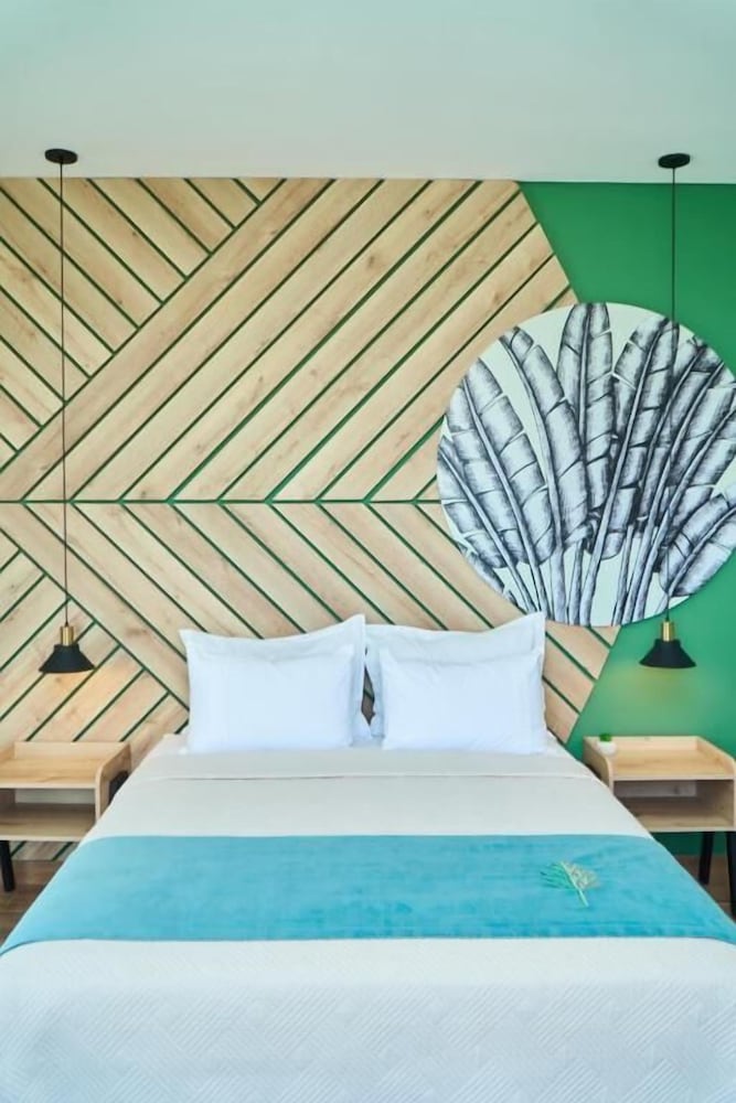 Standard Double Room - Photo 11