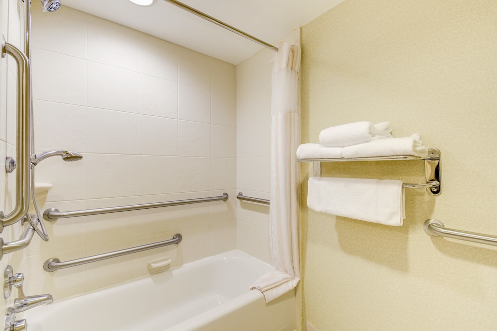 Room, 2 Queen Beds, Accessible - Photo 2