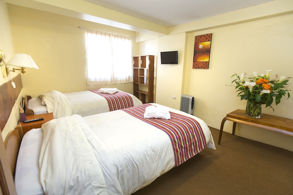 Basic Double Room, 2 Twin Beds photo 1