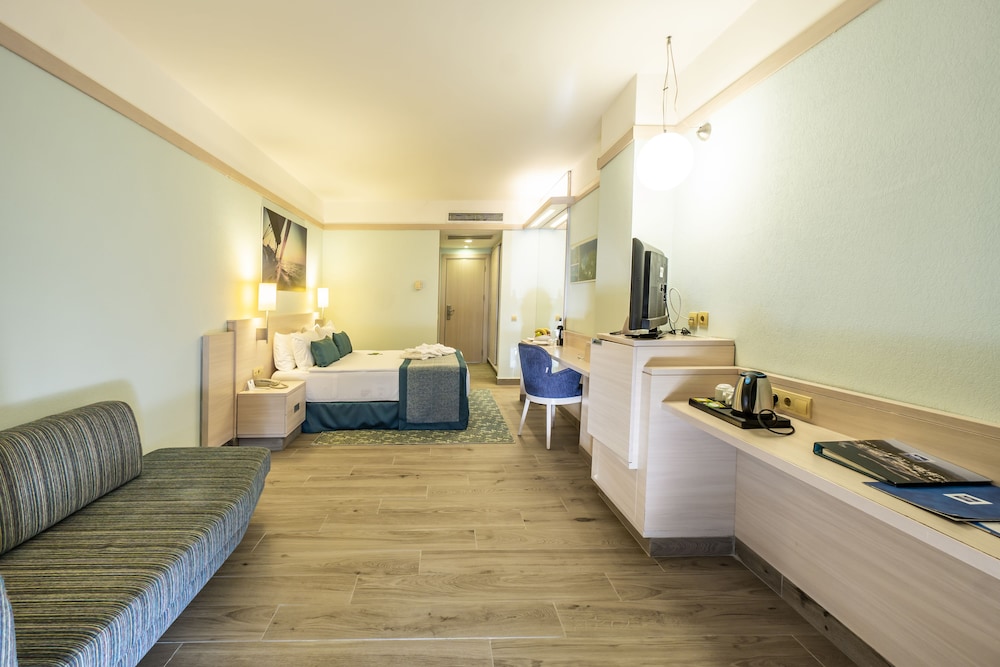 Standard Room, City View