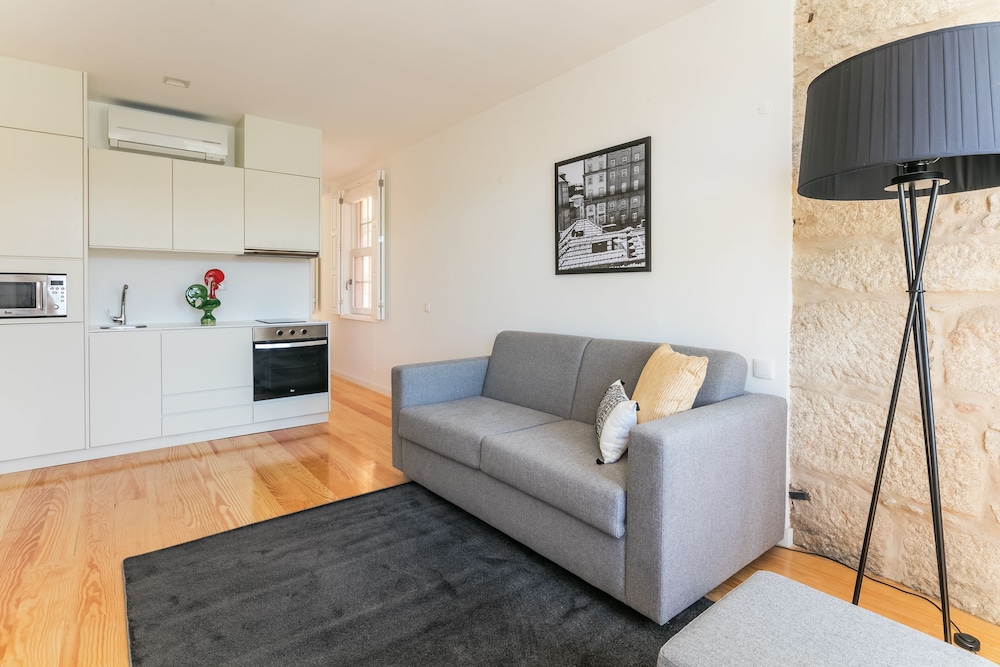 Apartment, 2 Bedrooms, Balcony, Annex Building