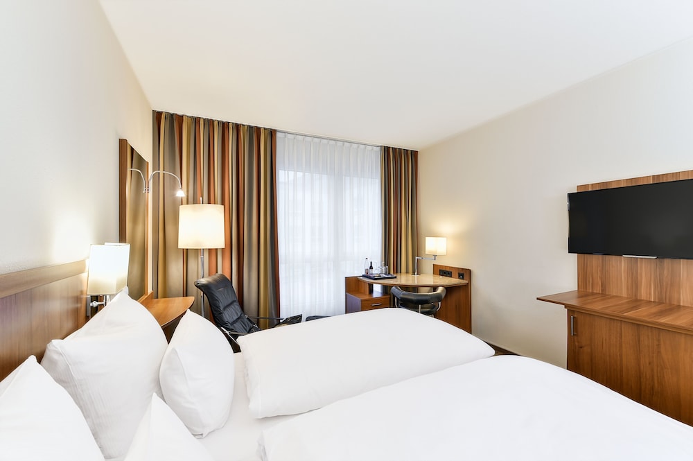 Standard Room (Extra Bed 3 adults) photo 3