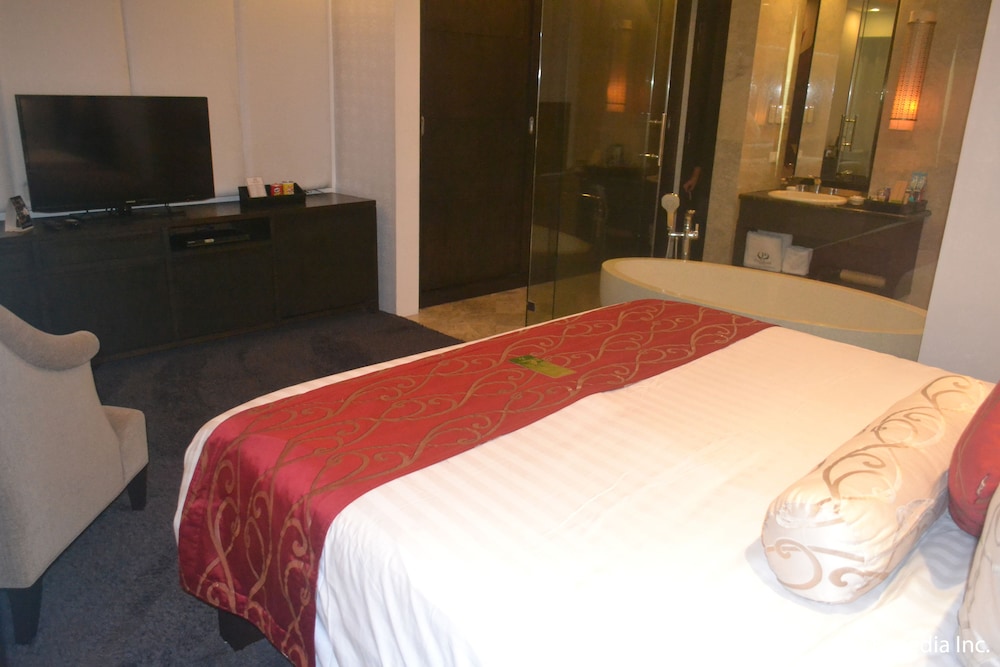 Executive Room - Photo 3