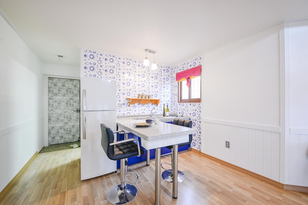 Basic Room, 1 Bedroom (Phuket) - Photo 7