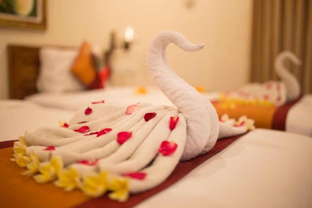 Deluxe Room, Pool View - Photo 2