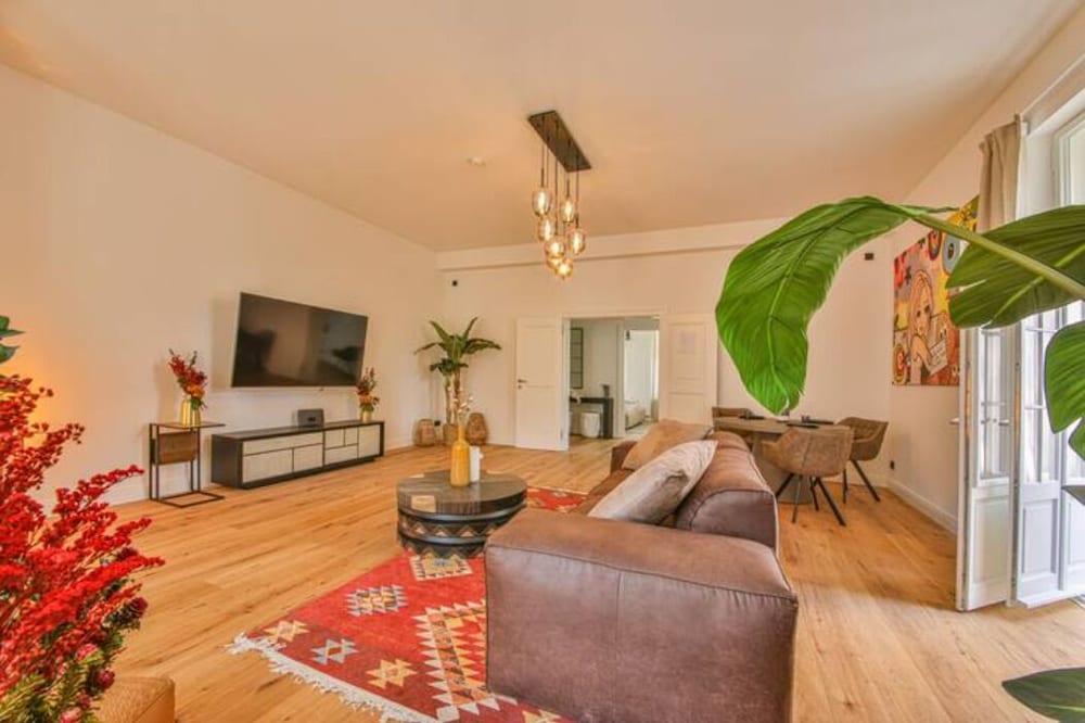 Luxury Apartment photo 2