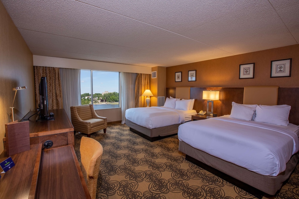 Room, 2 Queen Beds, Accessible, Non Smoking (Mobility/Hearing, Roll-In Shower) photo 1