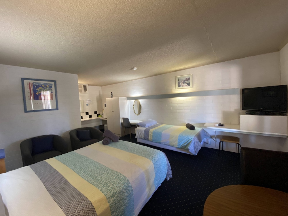 Standard Room, Non Smoking (Twin Room) photo 1